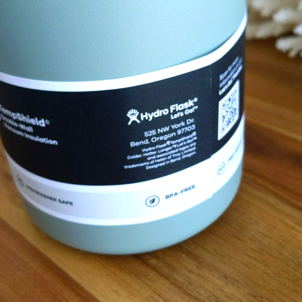 Hydro flask NWT 🔥🔥🔥32 oz wide mouth. Reg cap. Brand new. NEVER USED. - Picture 4 of 11